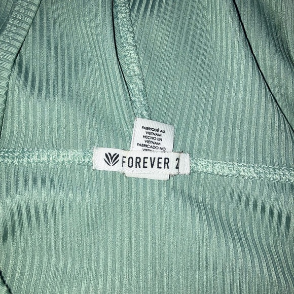 hooded long sleeve crop top - Picture 4 of 4